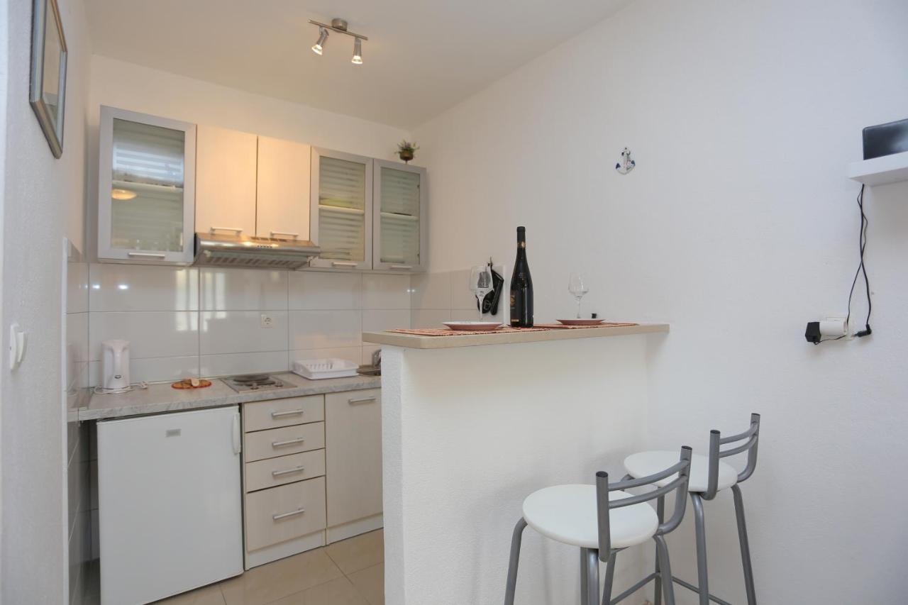 Apartments By The Sea Mimice, Omis - 18149 Εξωτερικό φωτογραφία